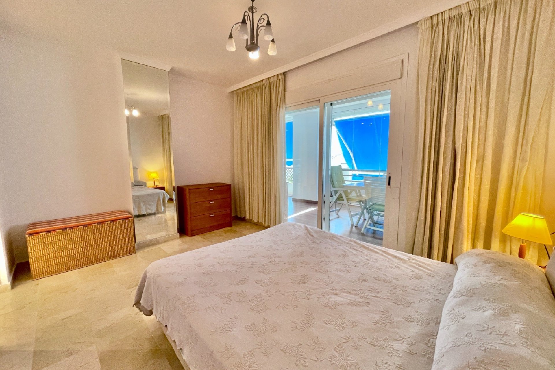Resale - apartment -
Marbella - Puerto Banús