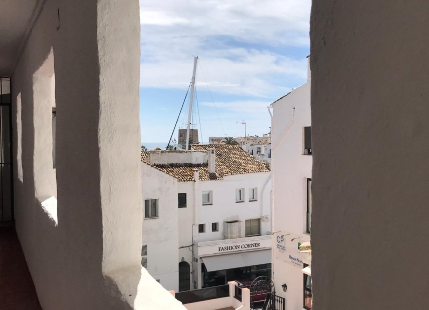 Resale - apartment -
Marbella - Puerto Banús