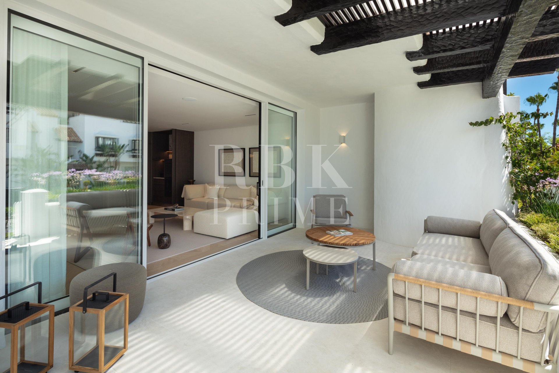 Resale - apartment -
Marbella