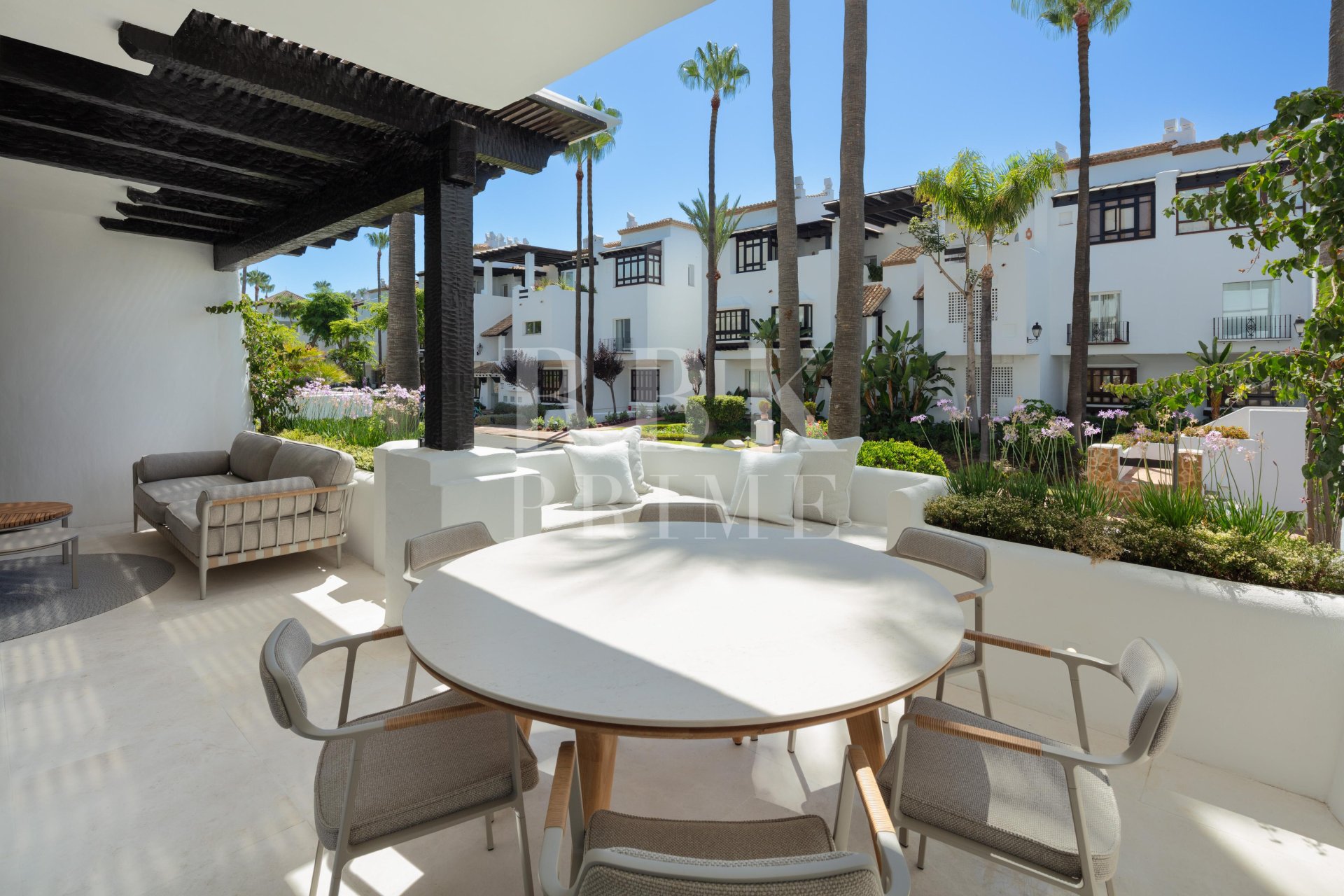 Resale - apartment -
Marbella