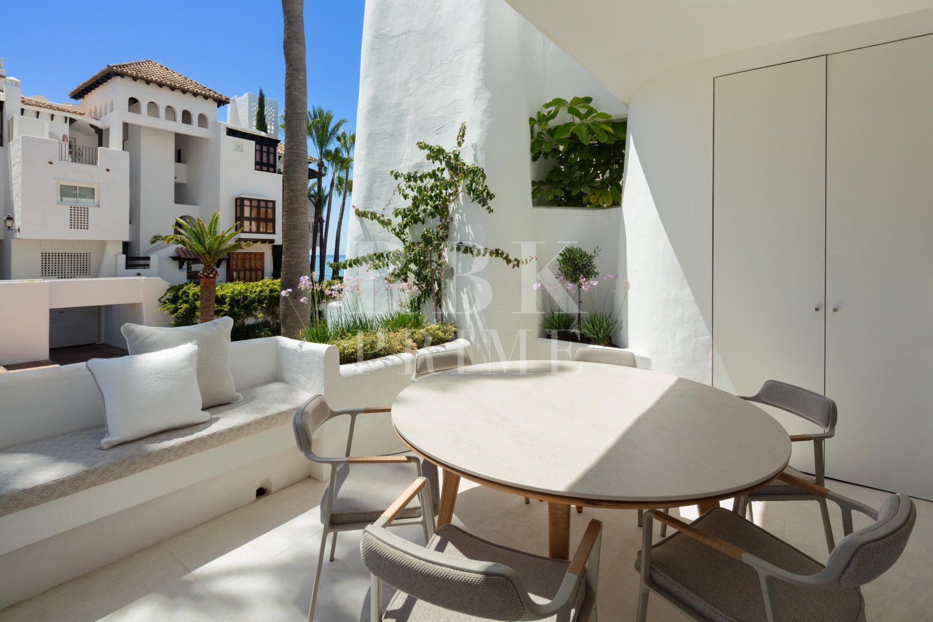 Resale - apartment -
Marbella