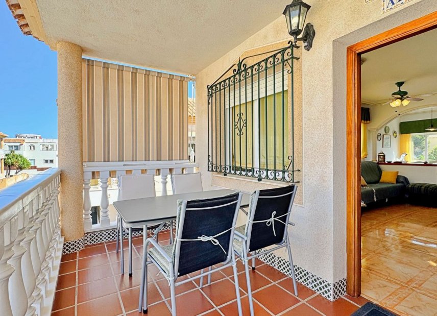 Resale - apartment -
Orihuela Costa - La Zenia