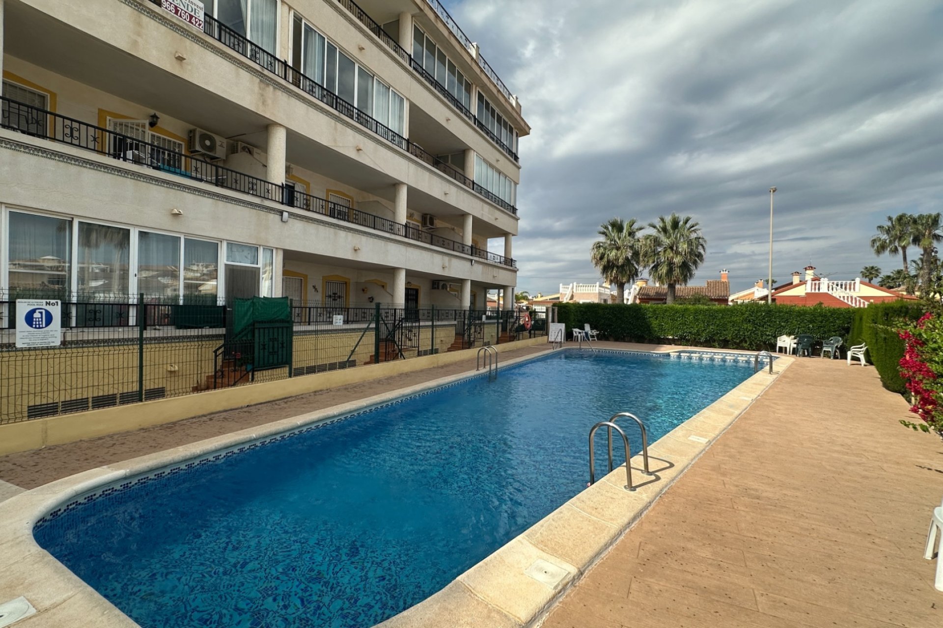 Resale - apartment -
Orihuela Costa - Playa Flamenca