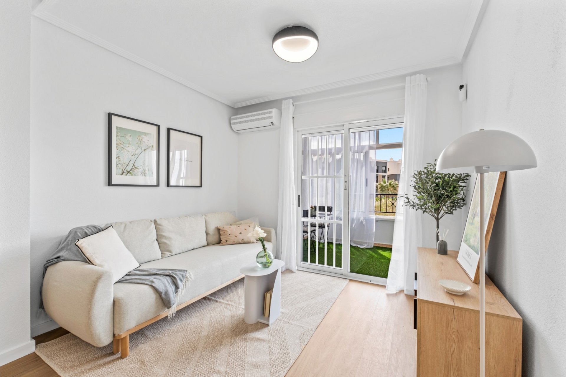 Resale - apartment -
Orihuela Costa - Playa Flamenca