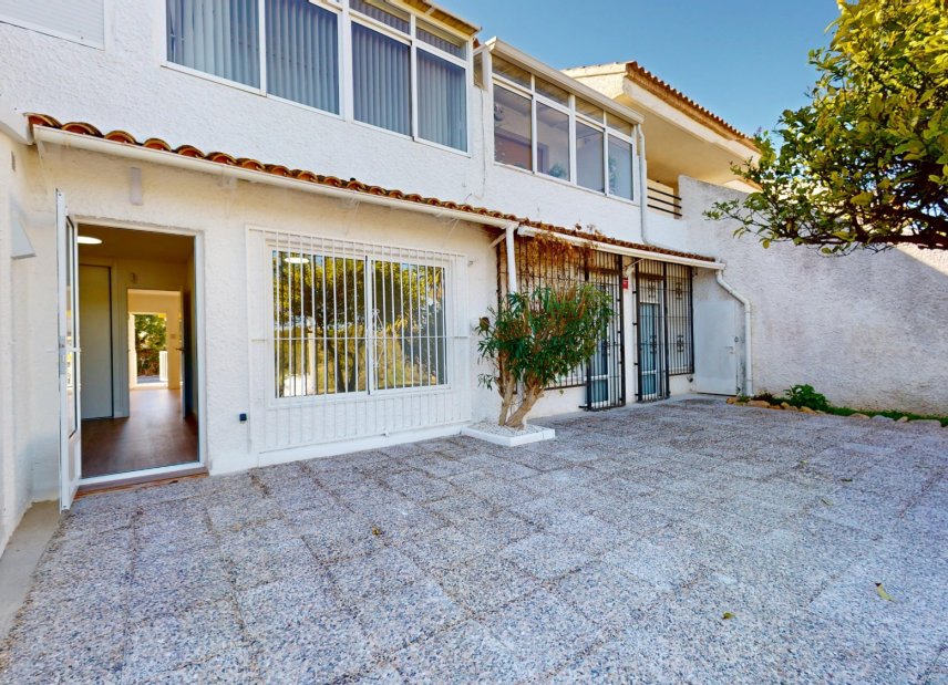 Resale - apartment -
Orihuela Costa - Villamartín