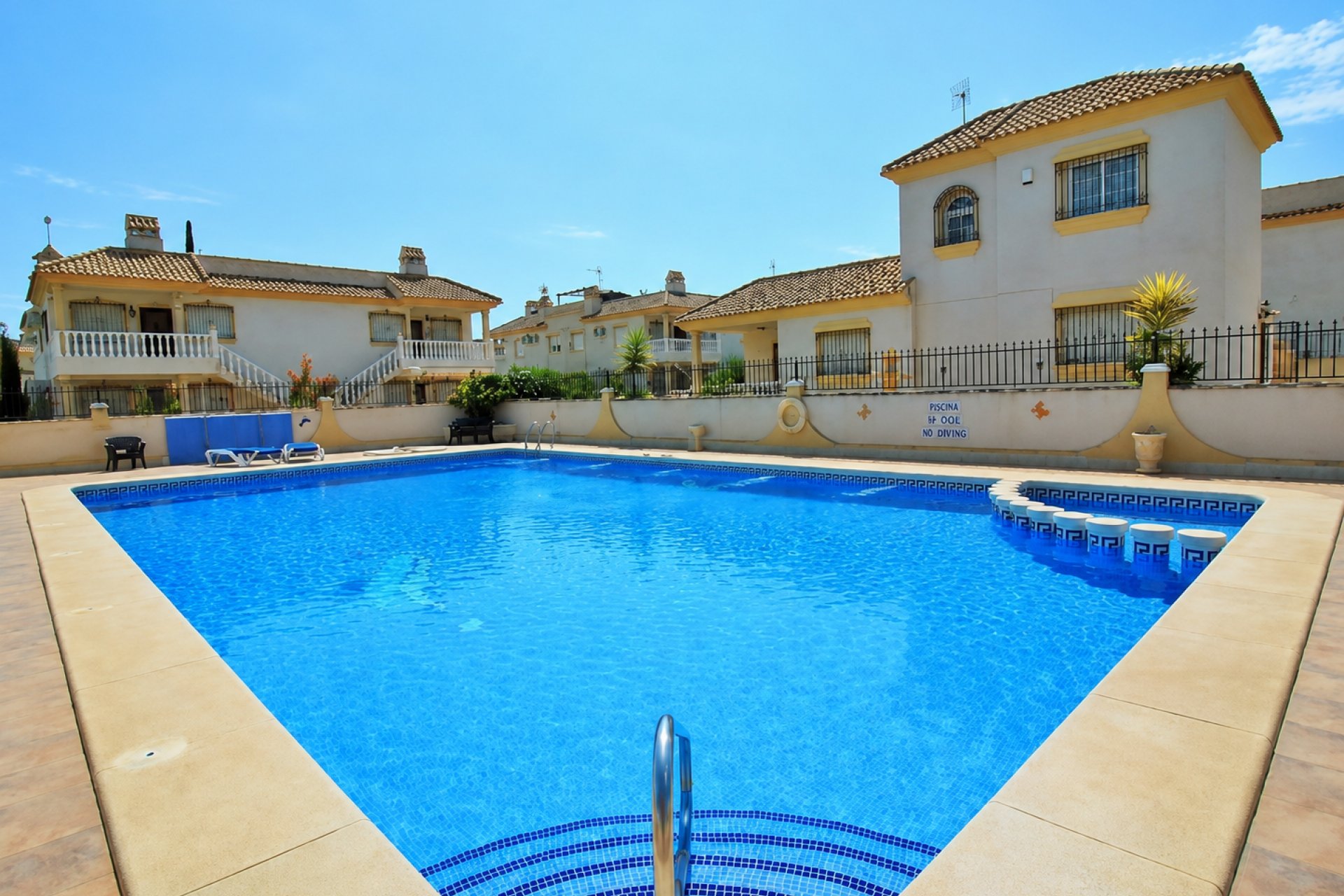 Resale - apartment -
Orihuela Costa - Villamartín