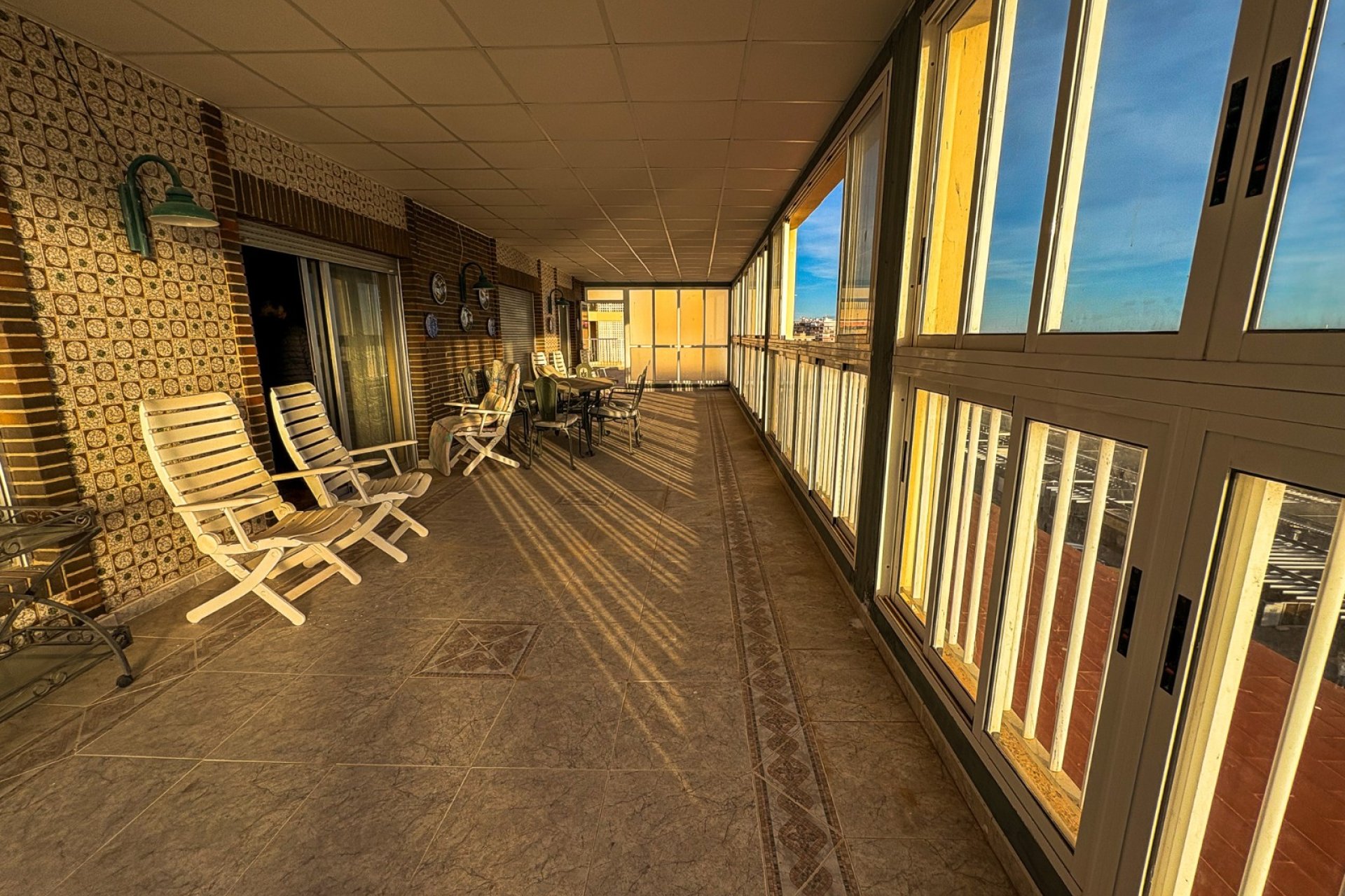 Resale - apartment -
Santa Pola - Puerto