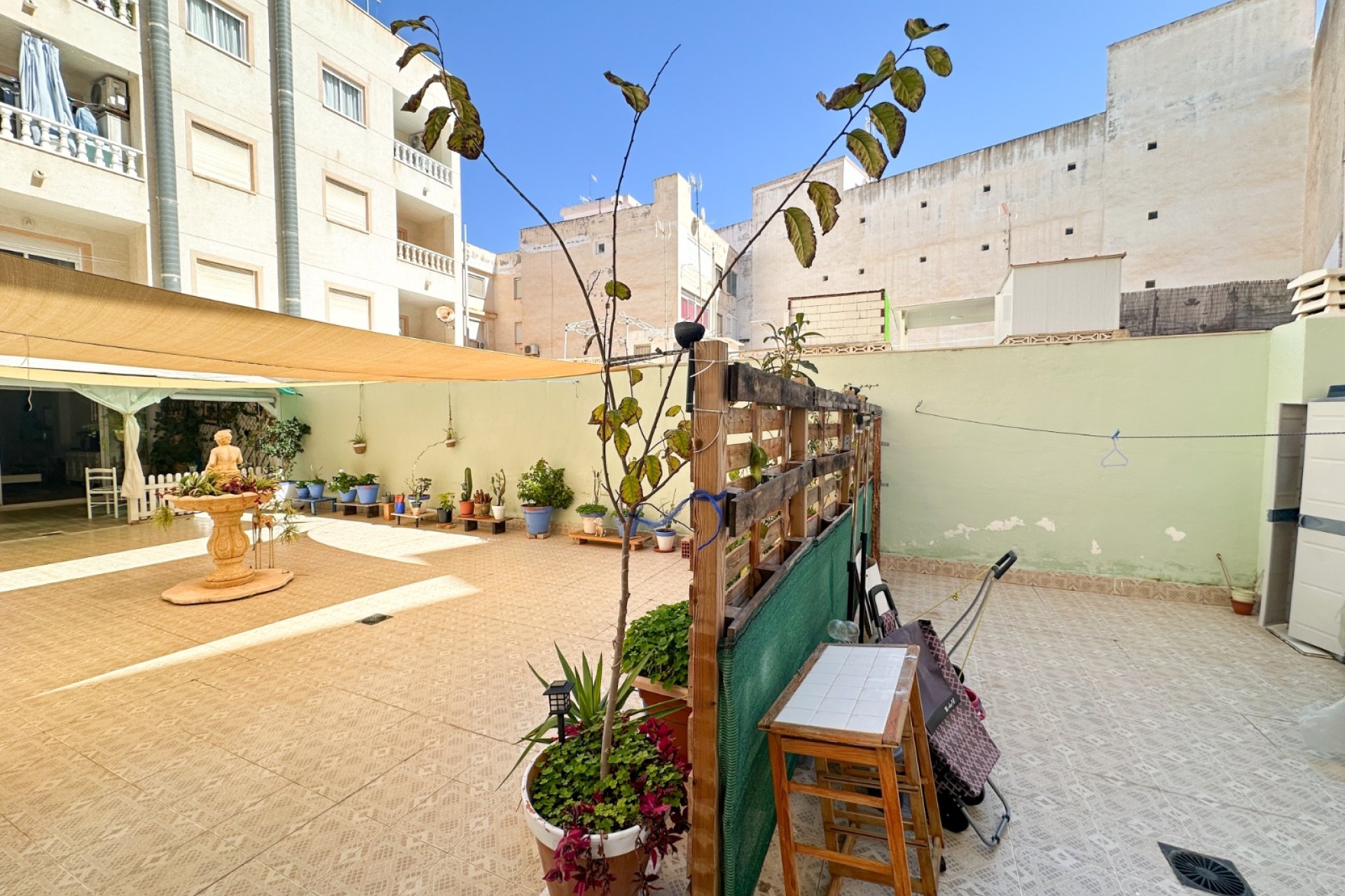 Resale - apartment -
Torrevieja - Center
