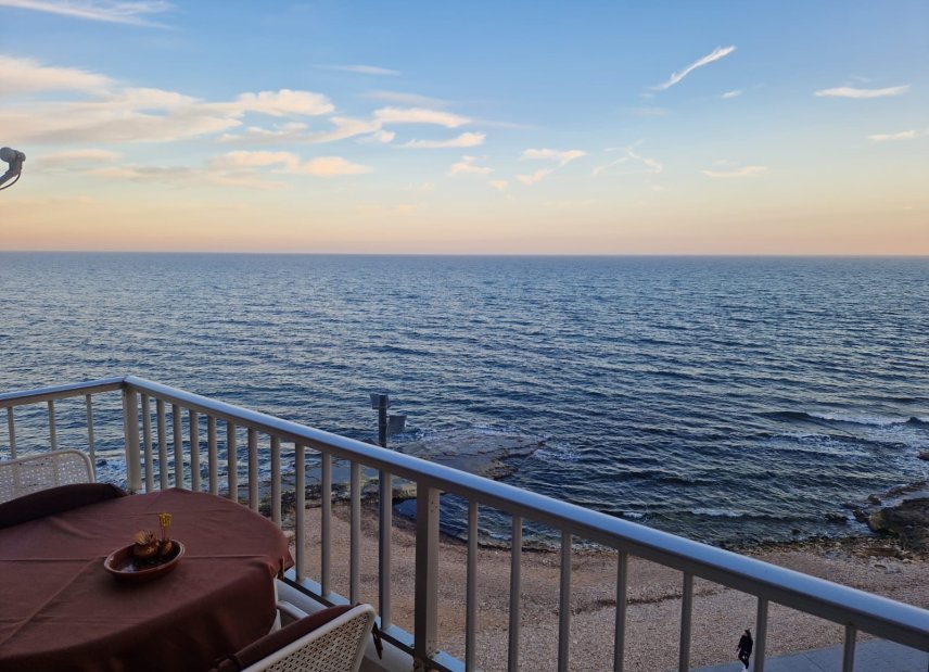 Resale - apartment -
Torrevieja - Costa Blanca