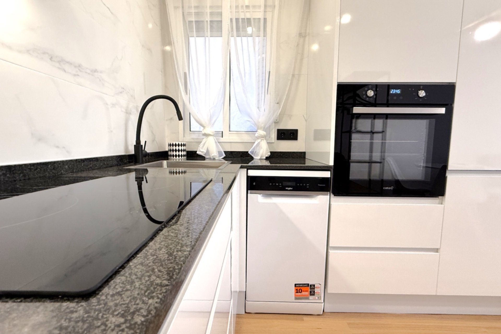 Resale - apartment -
Torrevieja - Costa Blanca