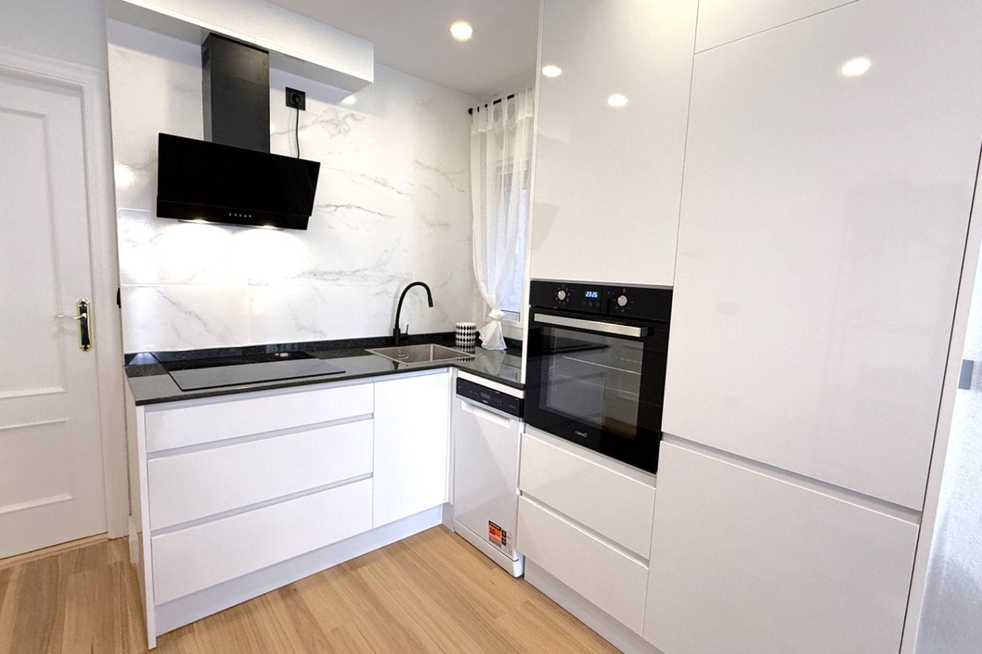 Resale - apartment -
Torrevieja - Costa Blanca