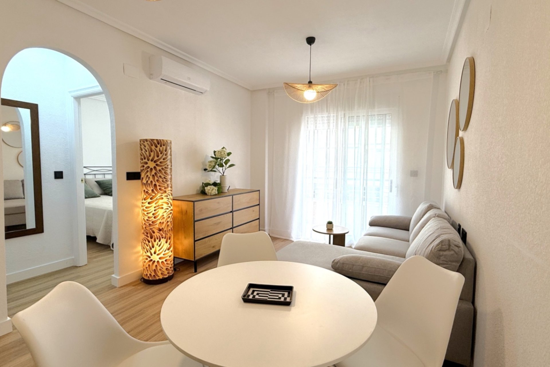 Resale - apartment -
Torrevieja - Costa Blanca