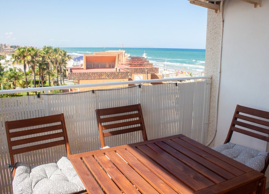 Resale - apartment -
Torrevieja - La Mata