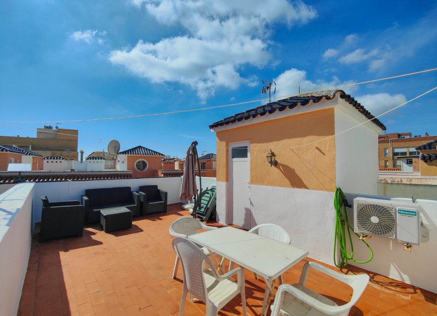 Resale - apartment -
Torrevieja - La Mata