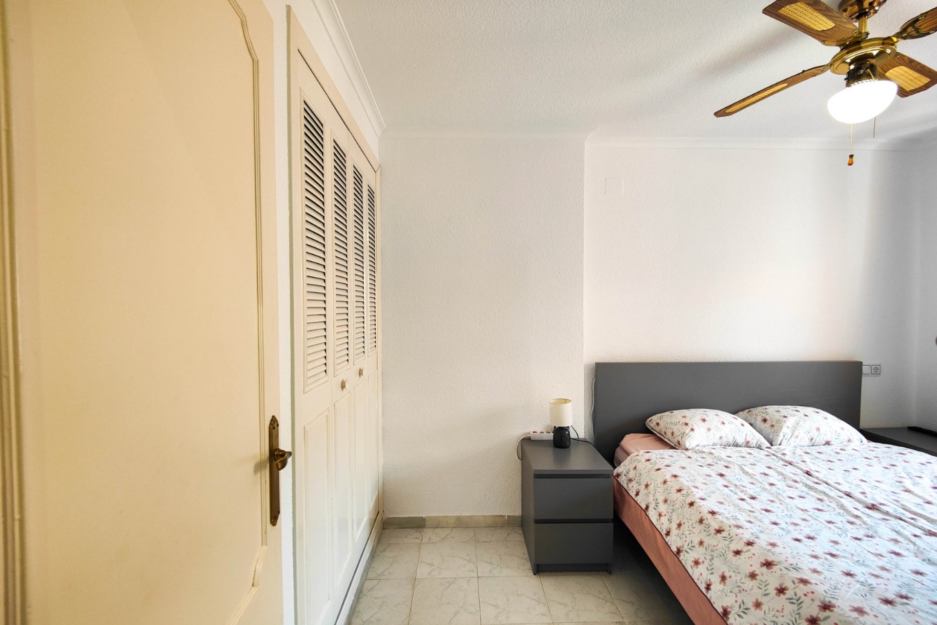 Resale - apartment -
Torrevieja - La Mata
