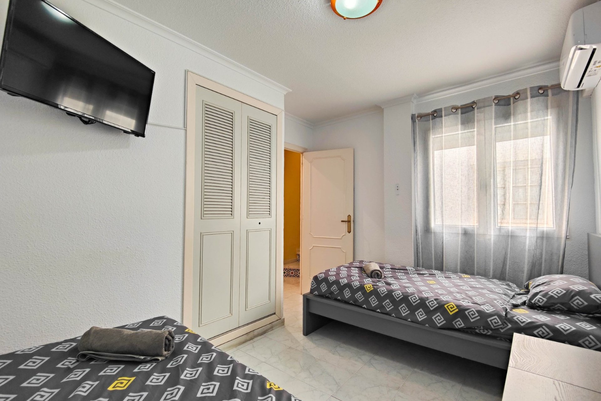 Resale - apartment -
Torrevieja - La Mata