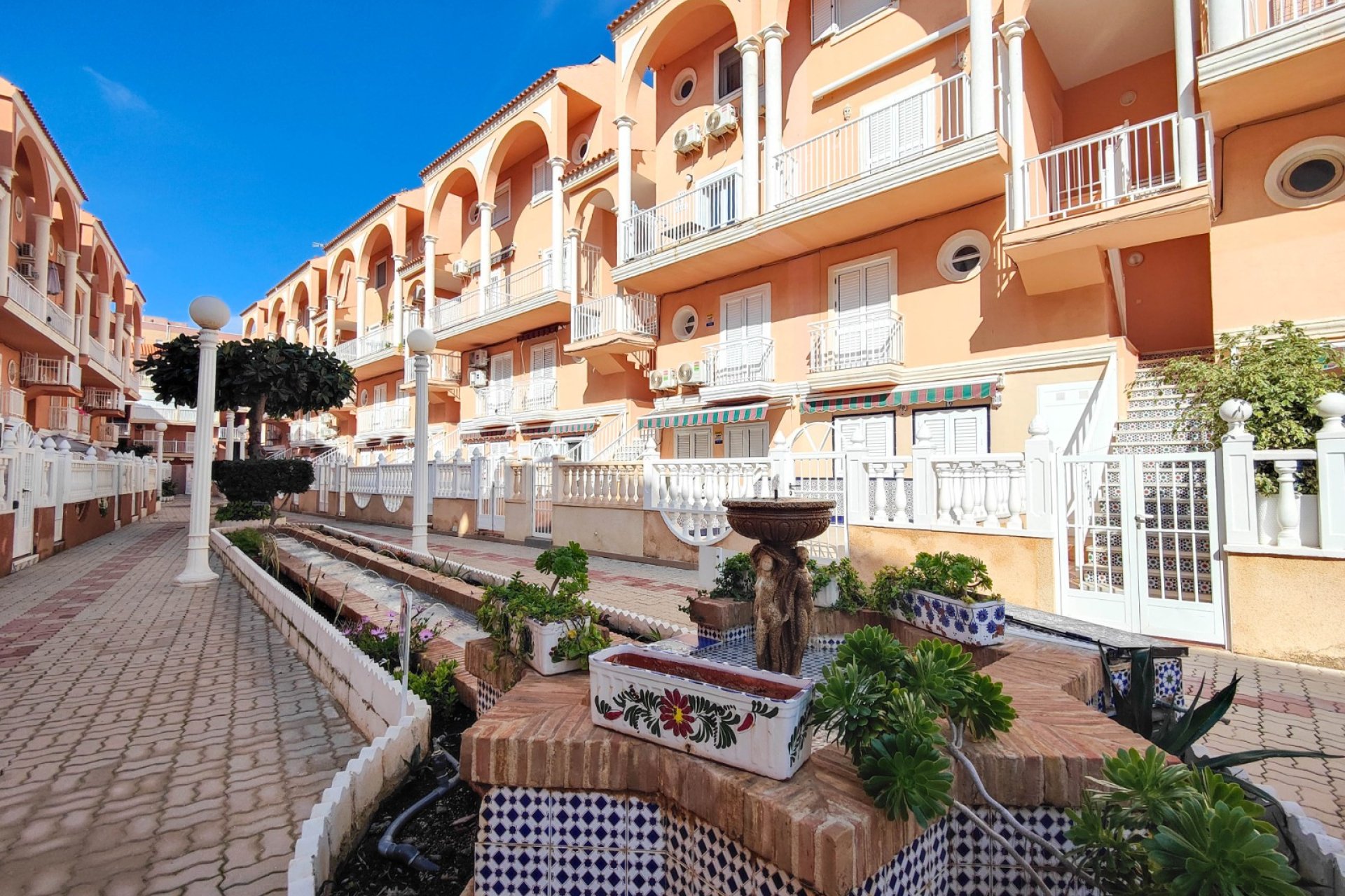 Resale - apartment -
Torrevieja - La Mata
