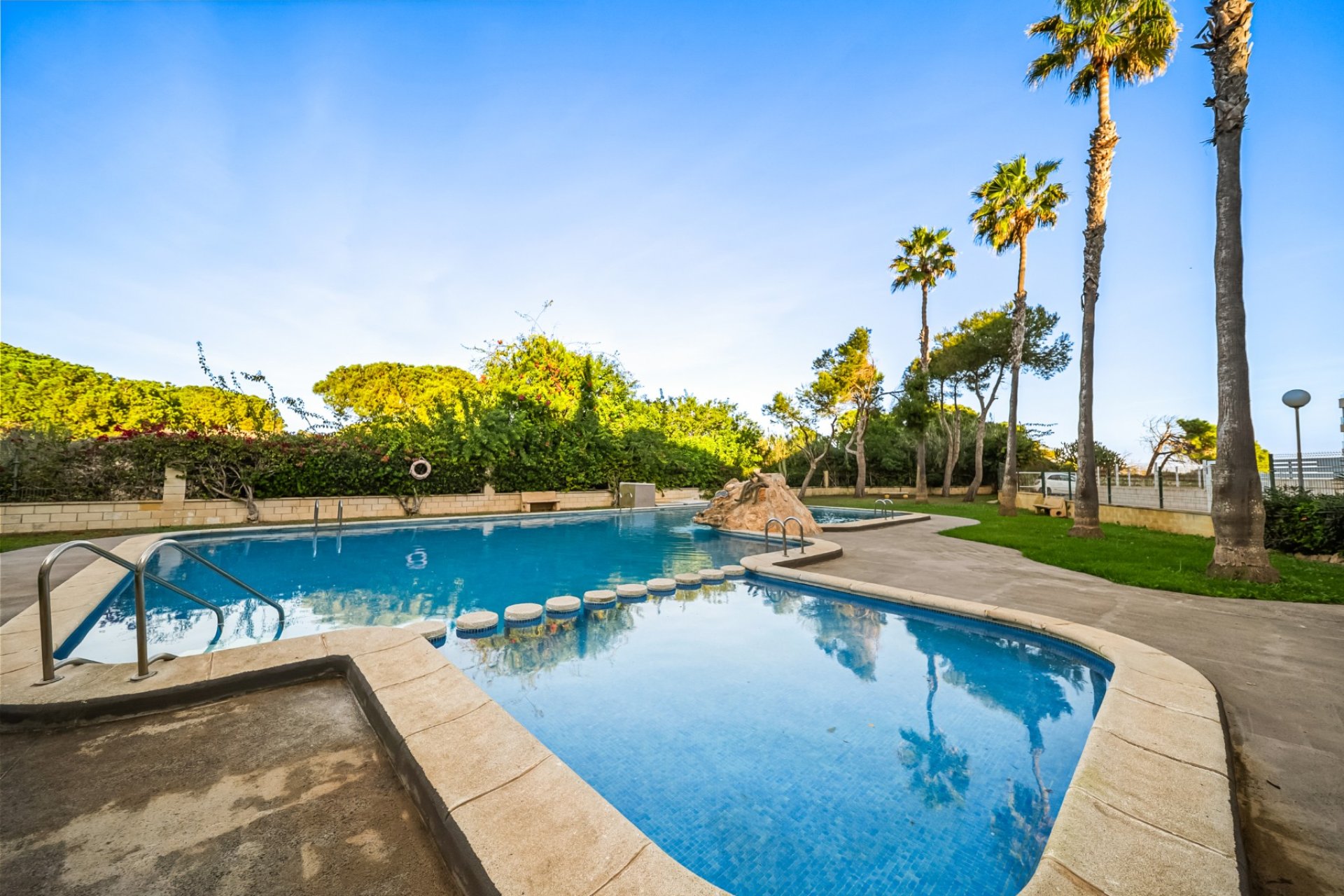 Resale - apartment -
Torrevieja - La Mata