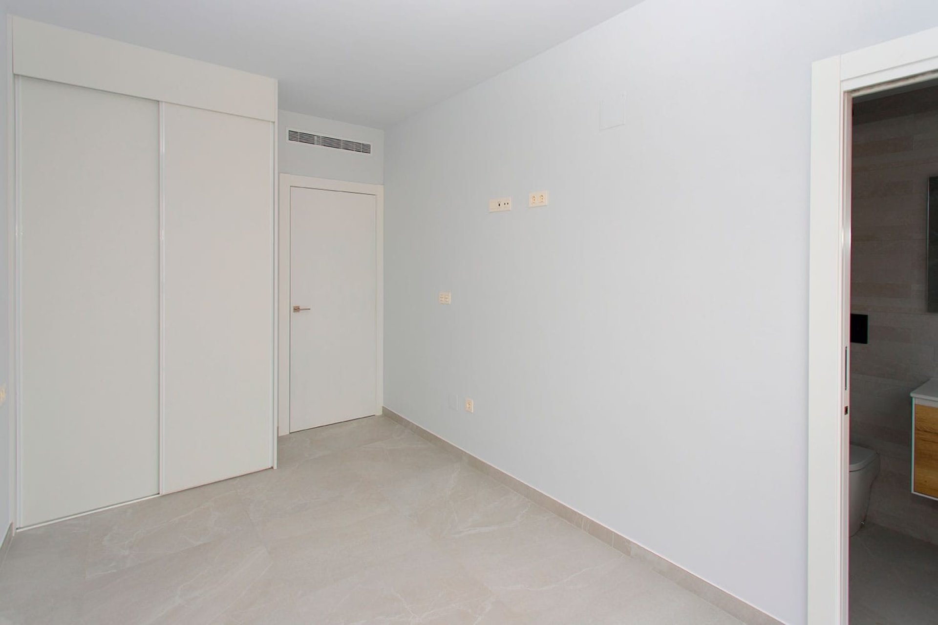 Resale - apartment -
Torrevieja - Playa del Cura