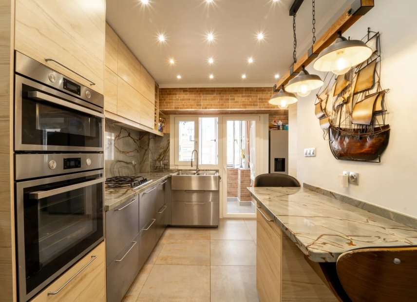 Resale - apartment -
Torrevieja - Playa del Cura