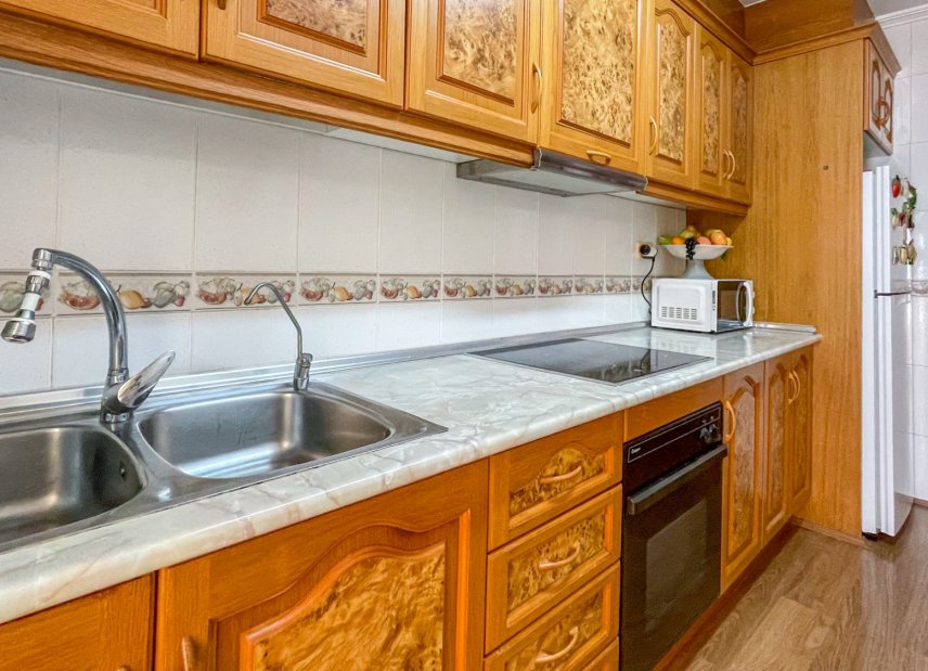 Resale - apartment -
Torrevieja - Playa Los Naufragos