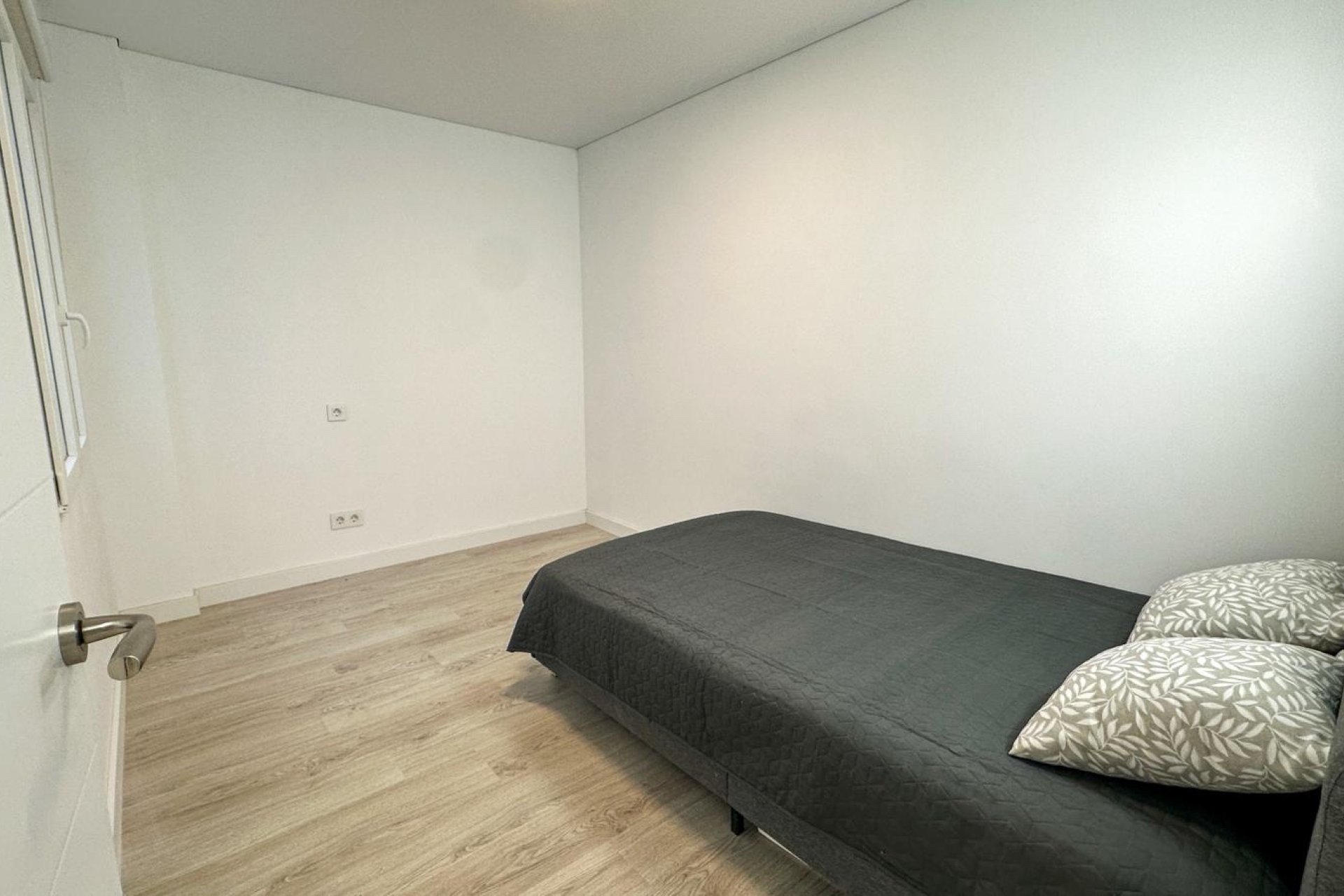Resale - apartment -
Torrevieja - Playa Los Naufragos