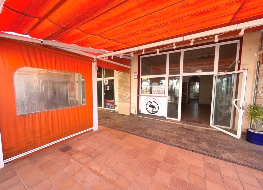 Resale - Commercial -
Algorfa - La finca Golf