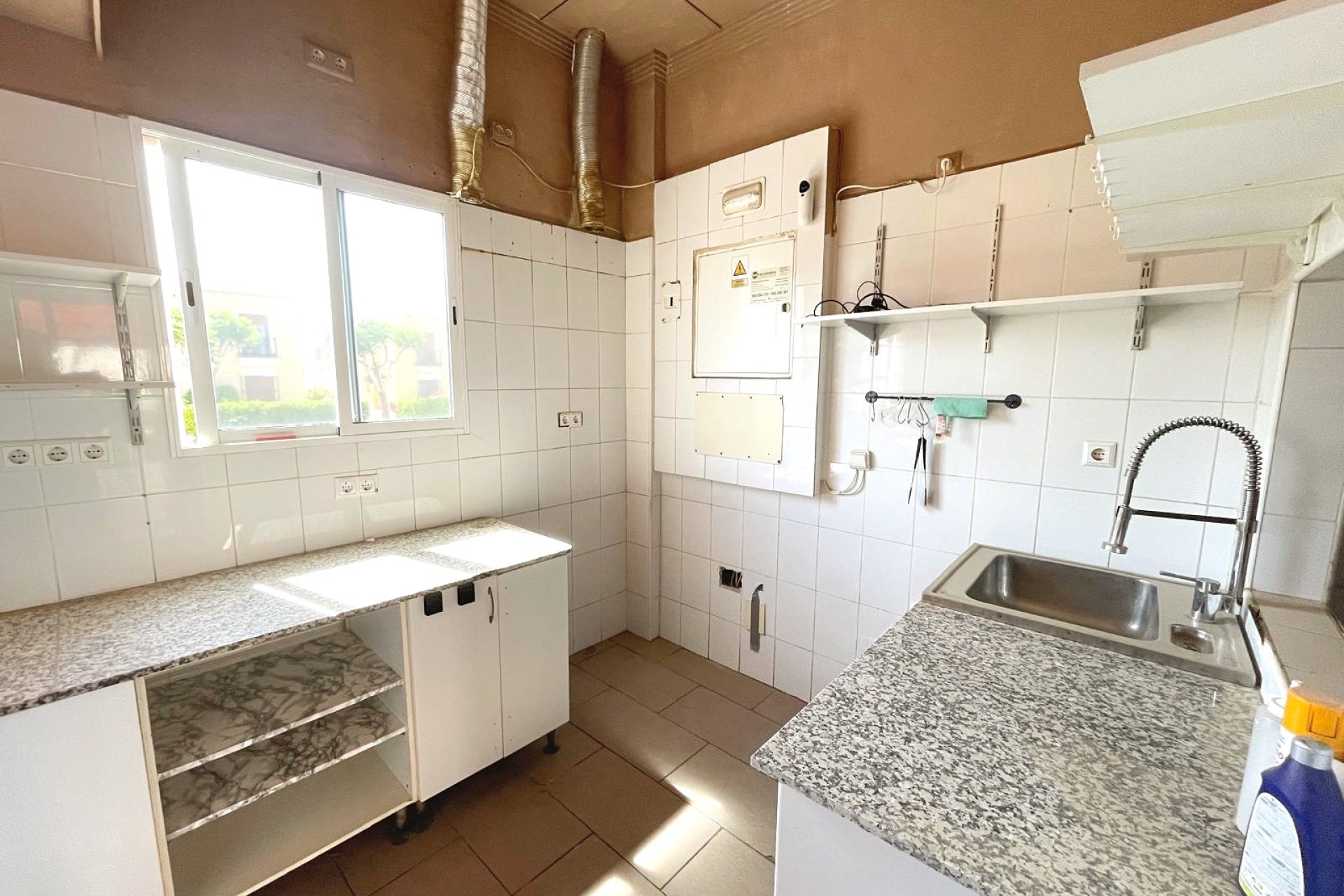 Resale - Commercial -
Algorfa - La finca Golf
