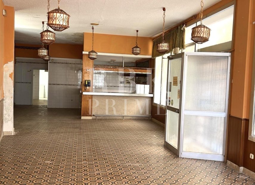 Resale - Commercial -
Palma - Gènova