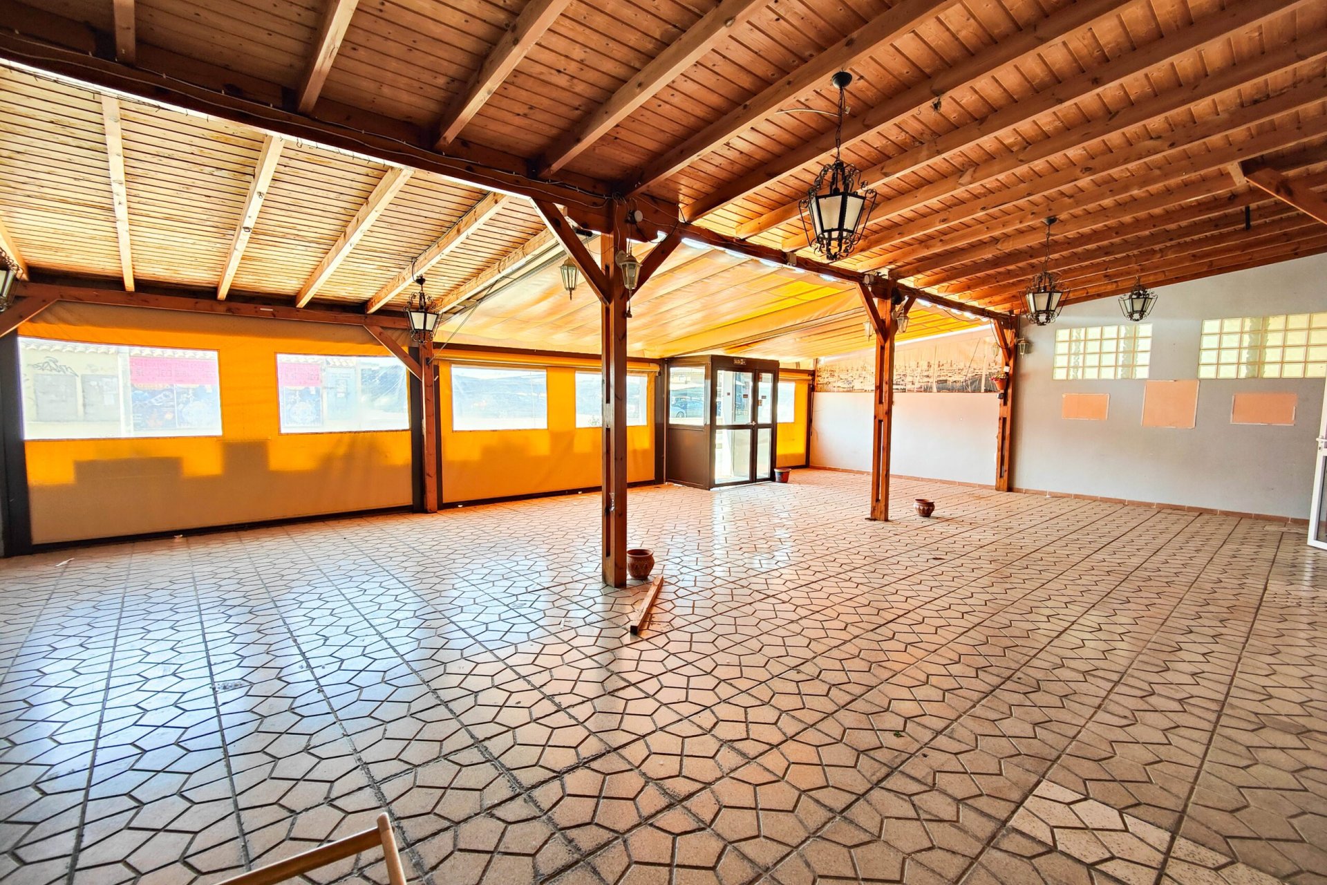 Resale - Commercial -
Torrevieja - La Siesta