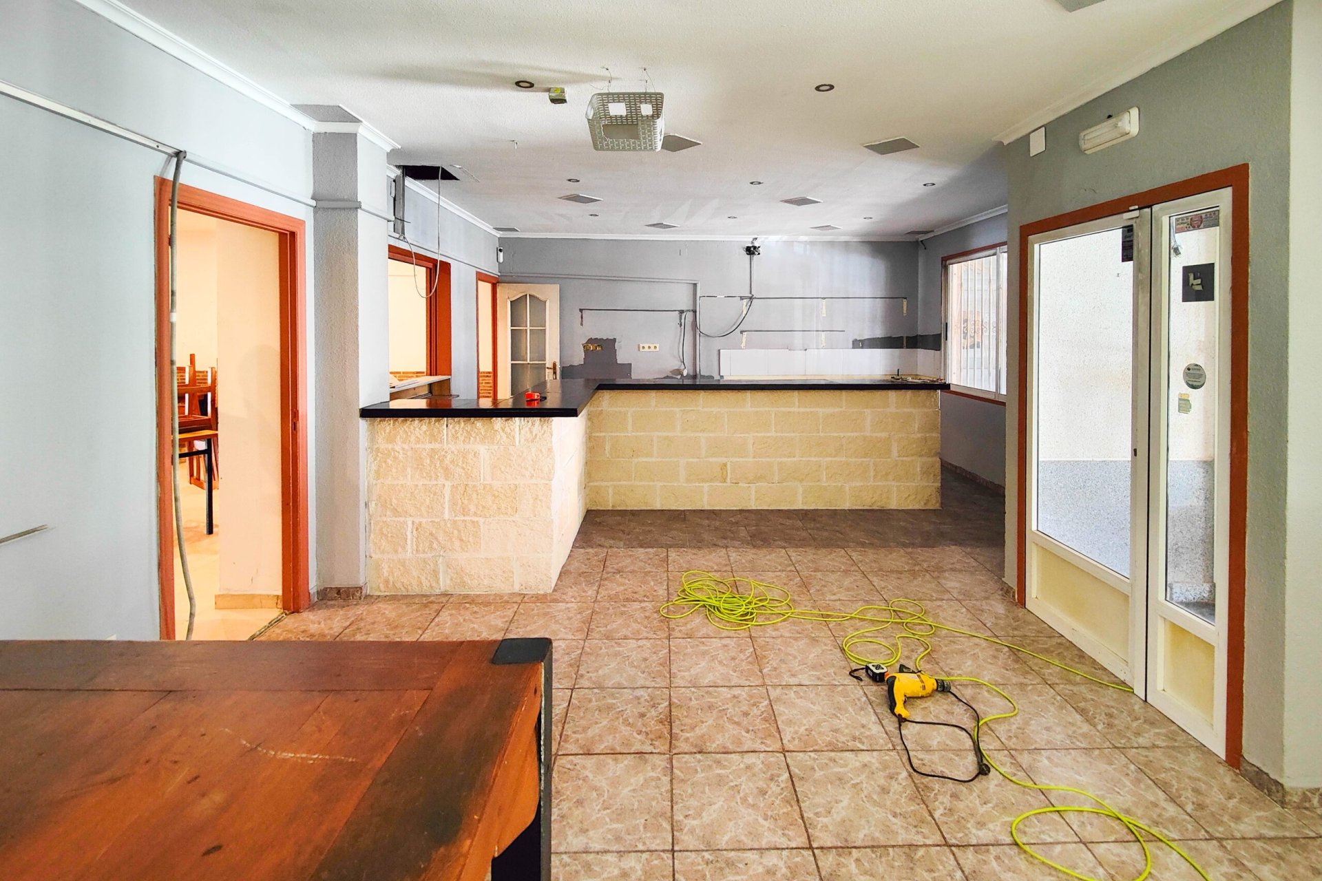 Resale - Commercial -
Torrevieja - La Siesta