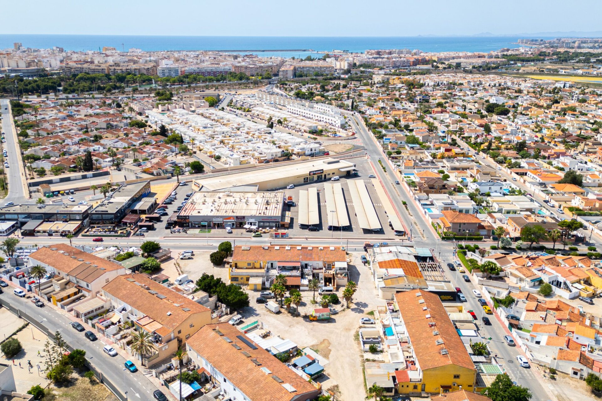Resale - Commercial -
Torrevieja - La Siesta