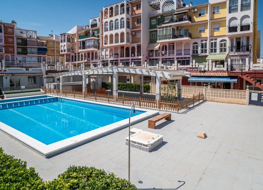 Resale - Commercial -
Torrevieja - La veleta
