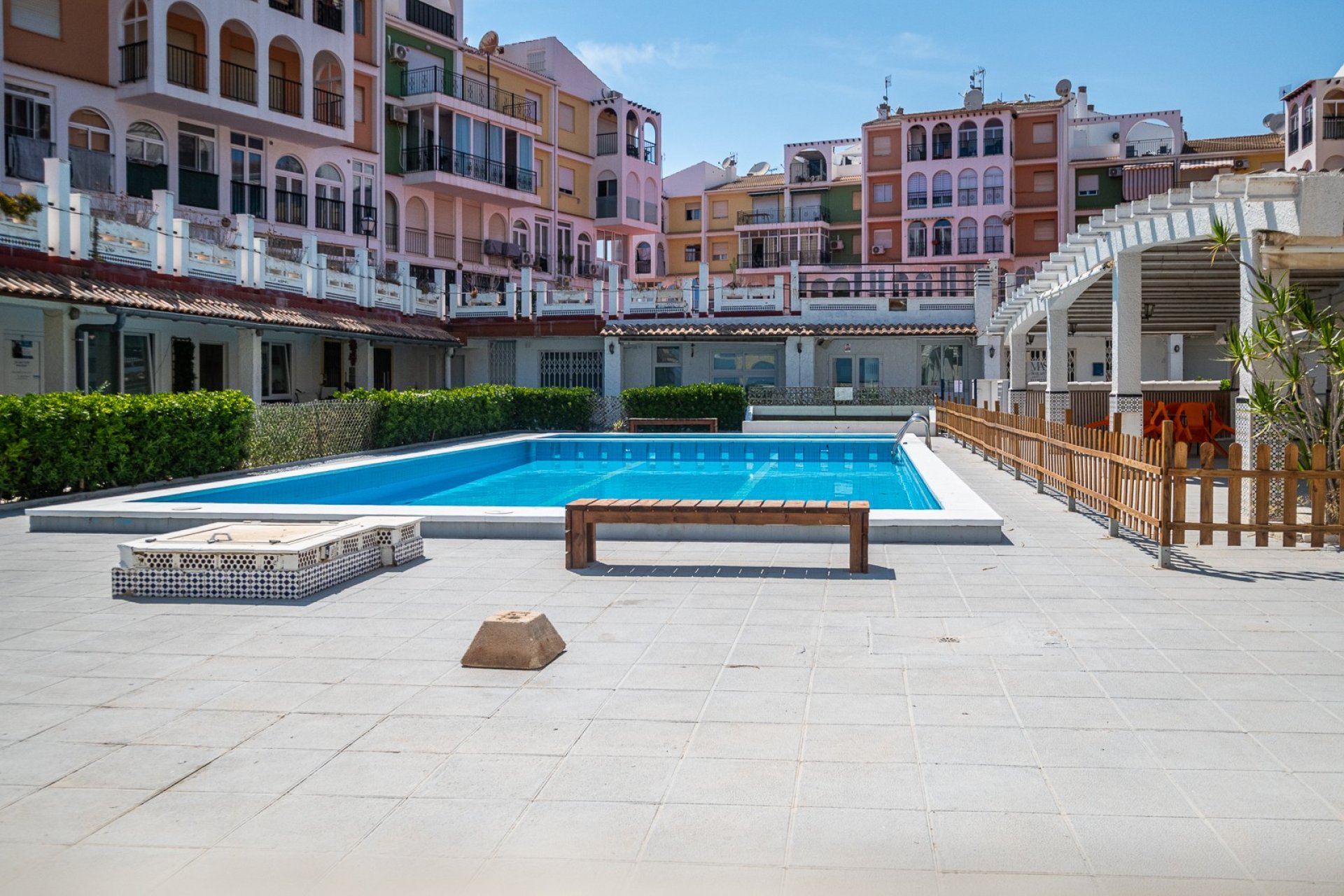 Resale - Commercial -
Torrevieja - La veleta