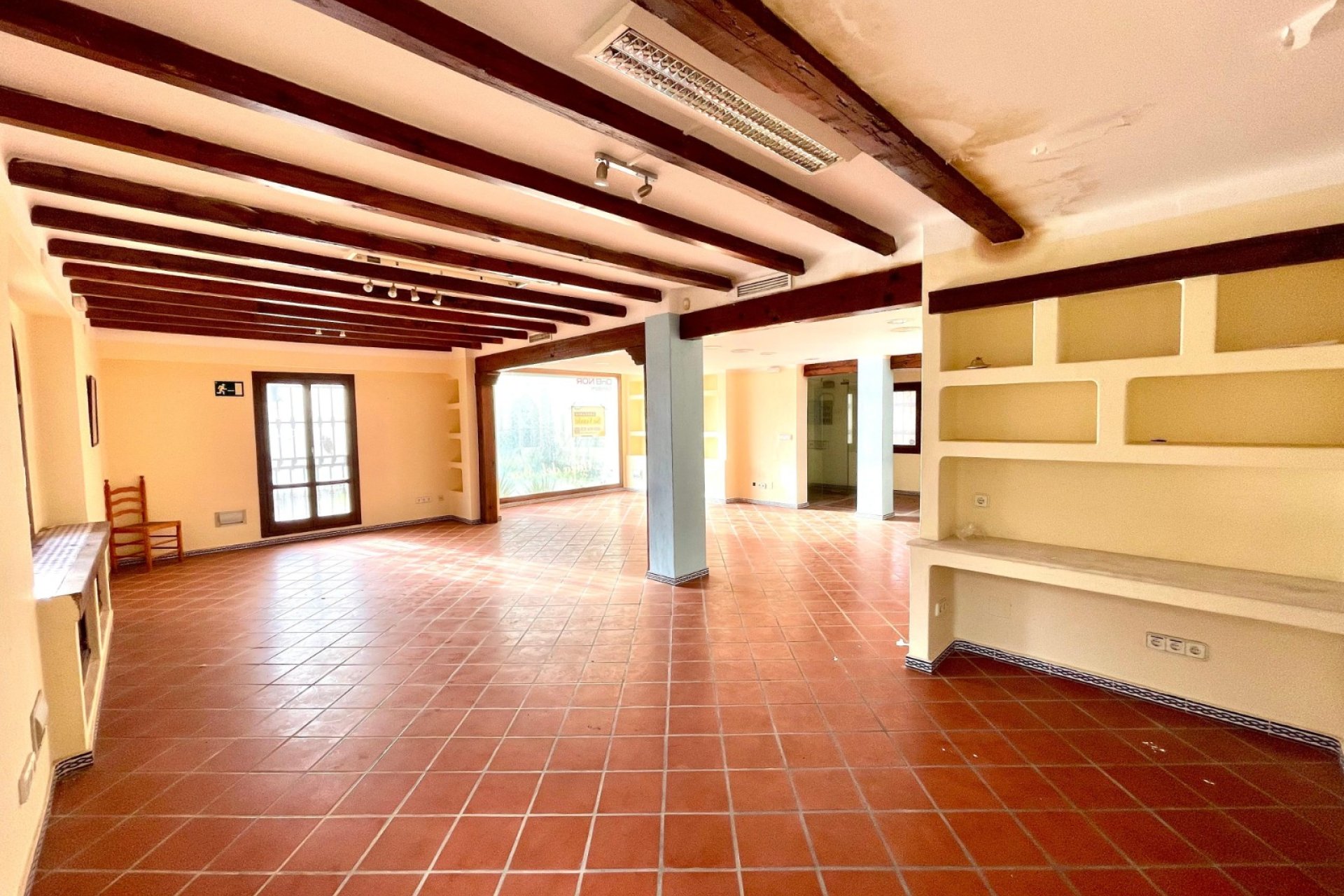 Resale - Commercial -
Torrevieja - Playa Los Locos