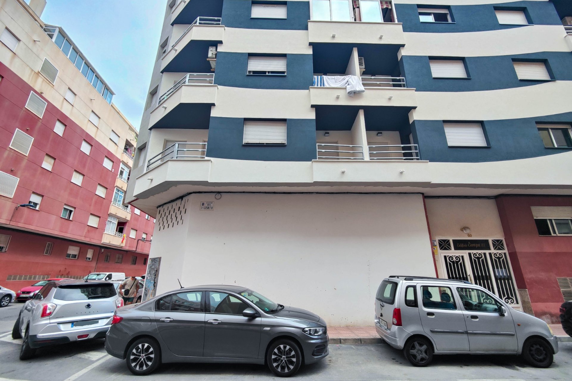 Resale - Commercial -
Torrevieja - Playa Los Naufragos