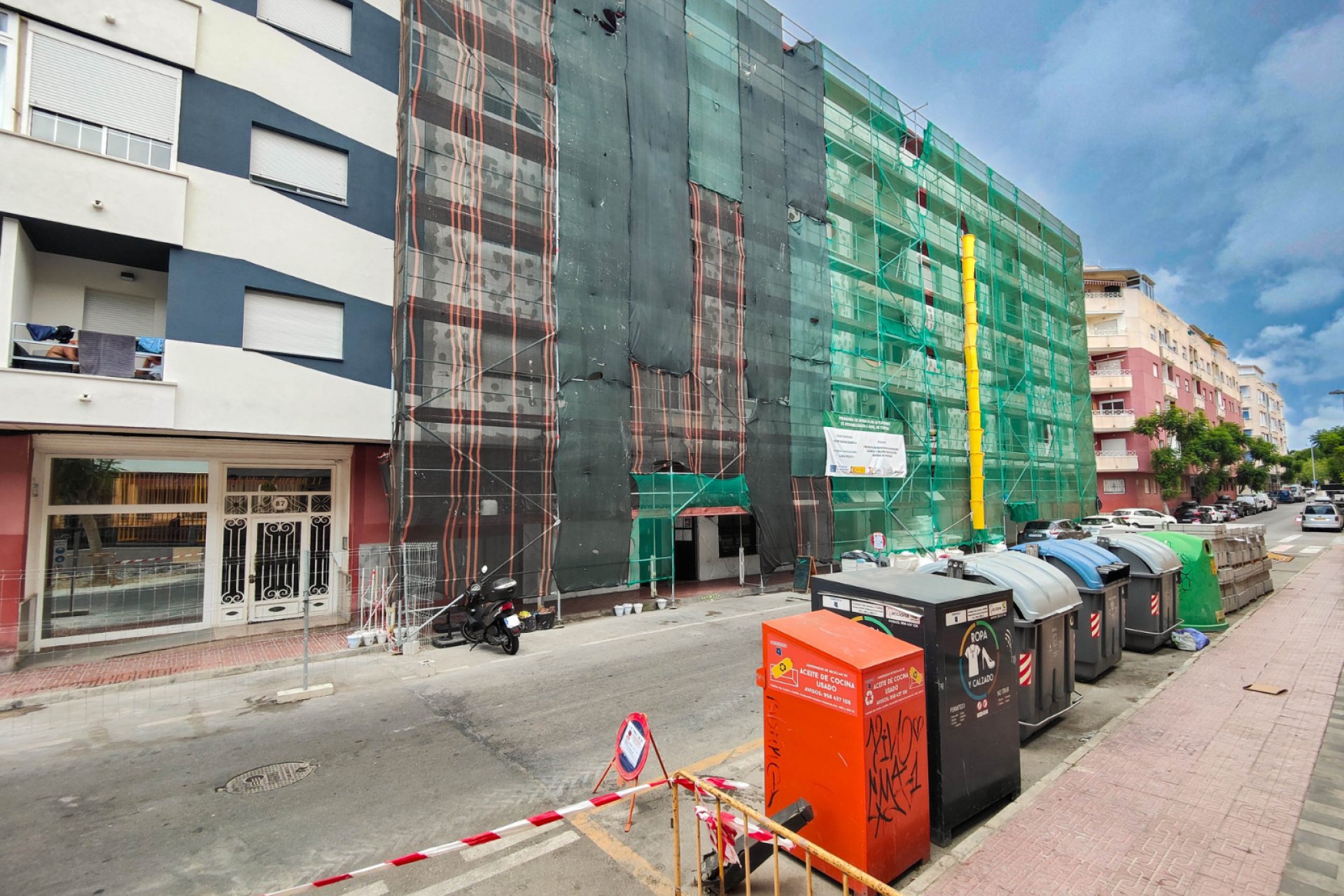 Resale - Commercial -
Torrevieja - Playa Los Naufragos