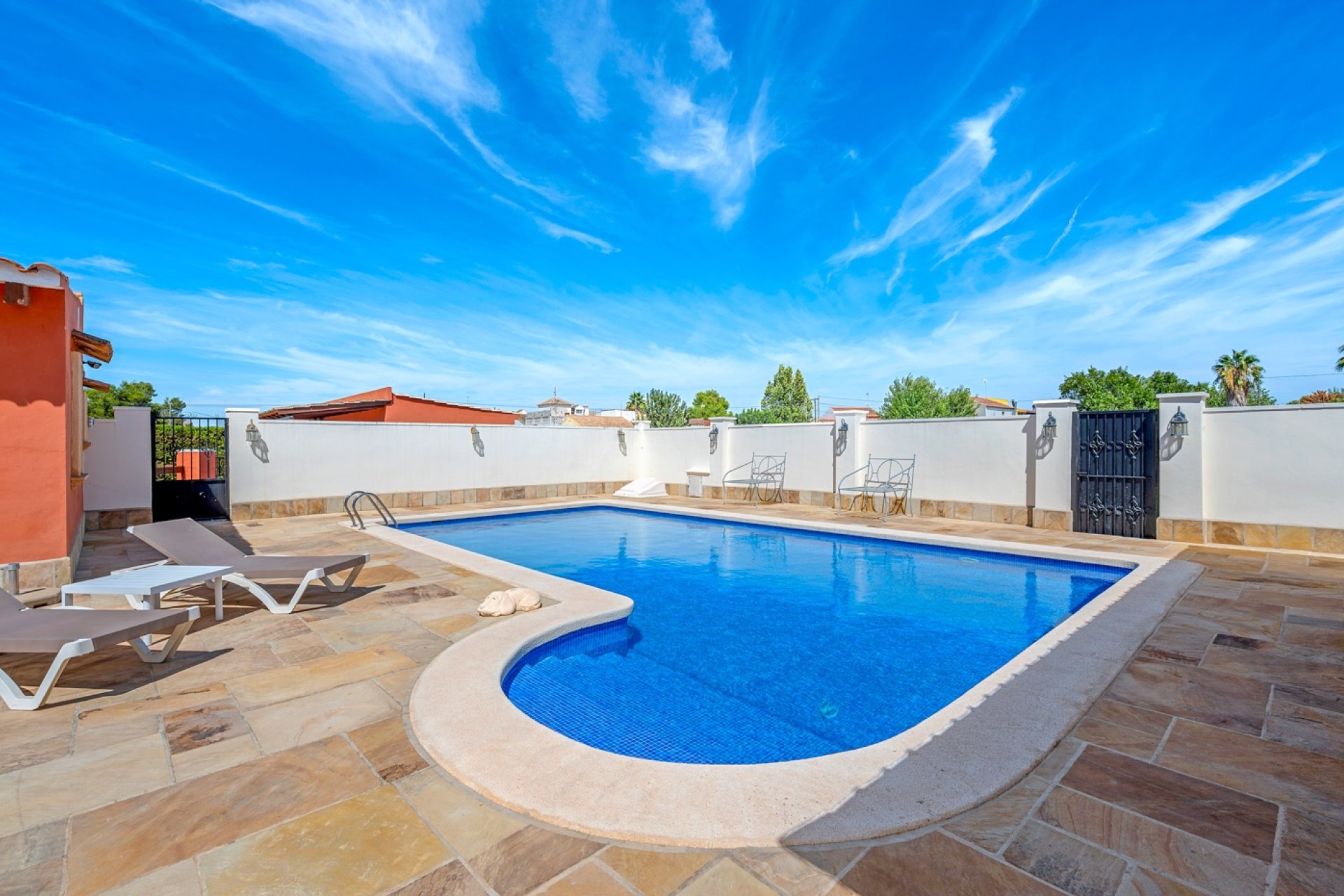 Resale - Country House -
Almoradí - Las Heredades