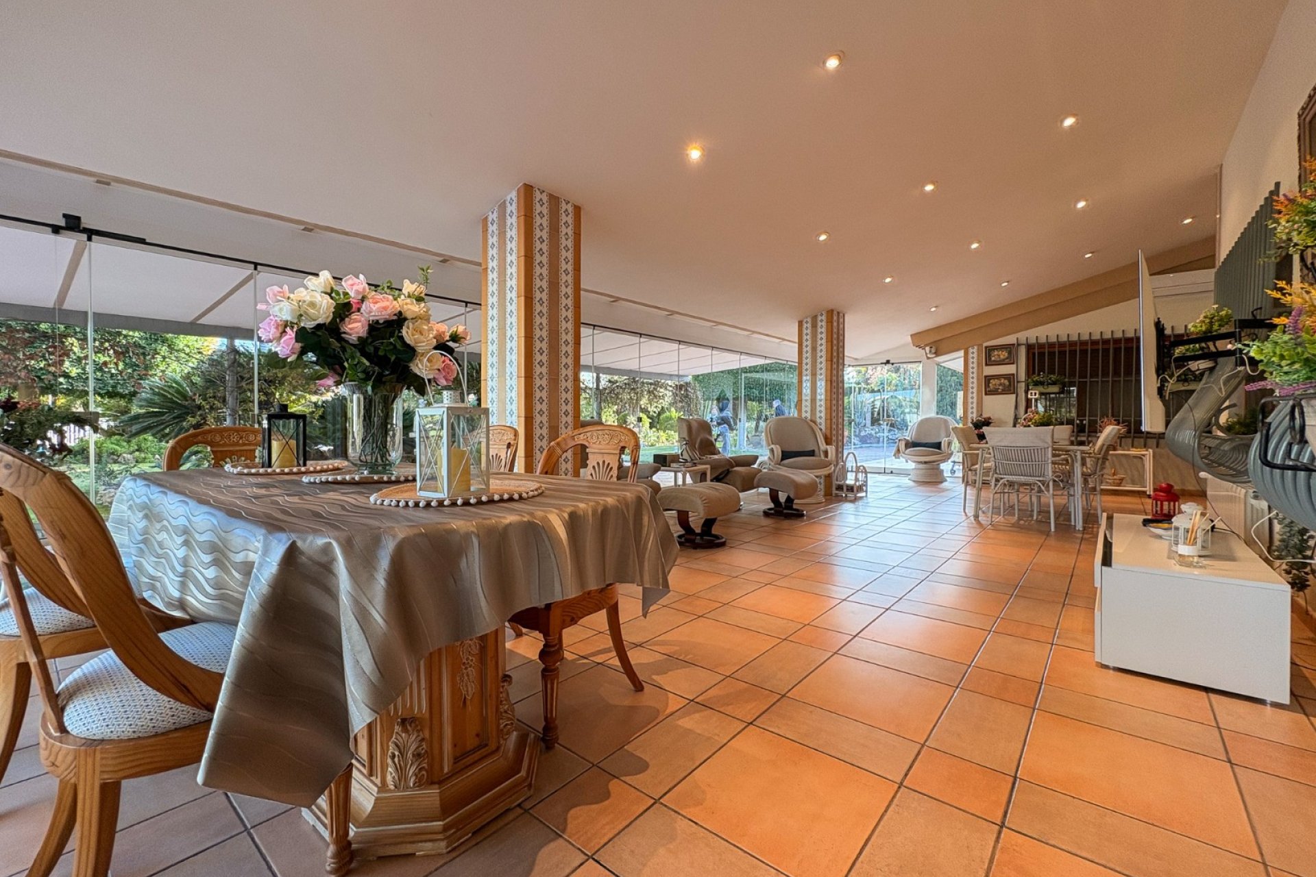 Resale - Country House -
Elche - Altzabares Alto