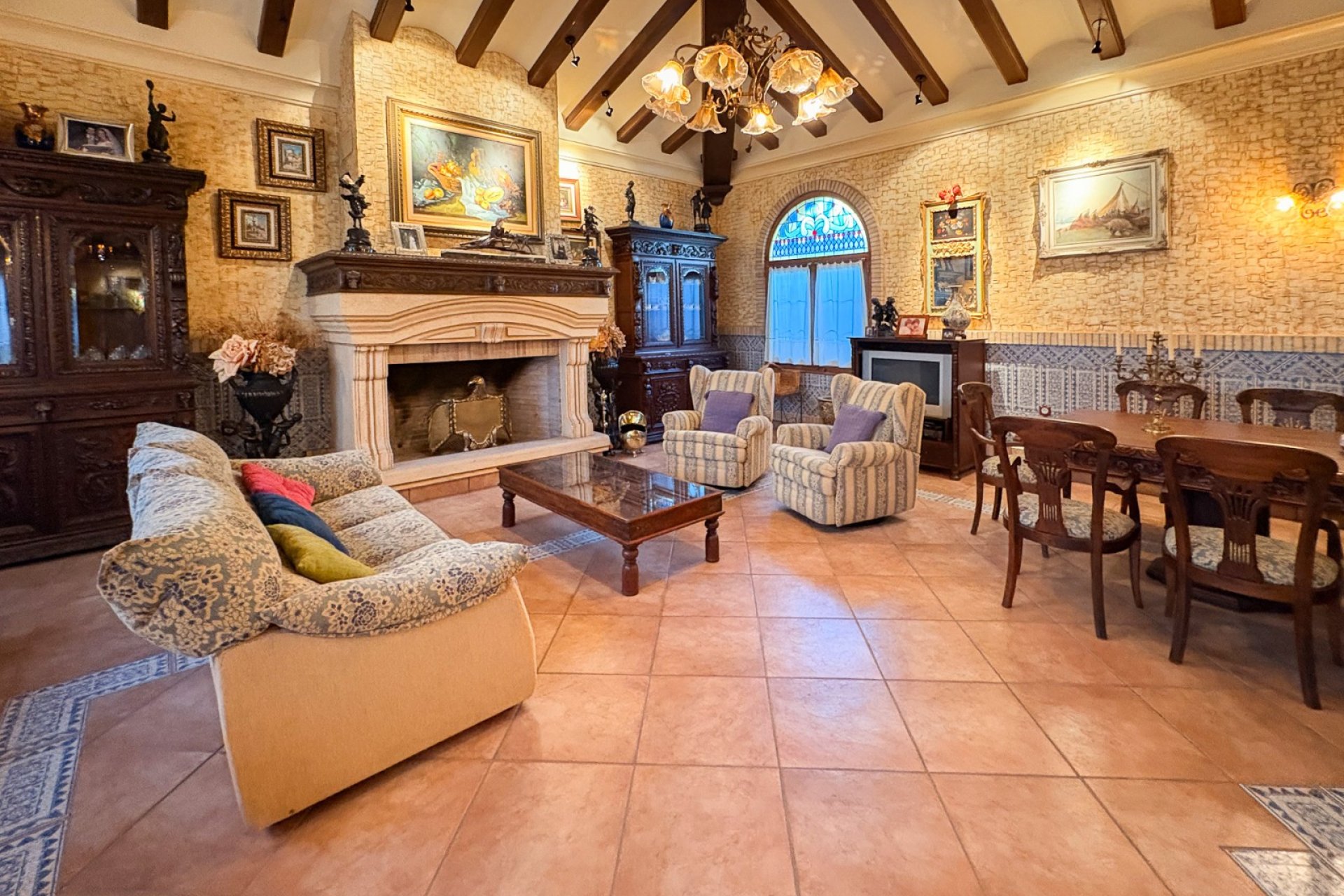 Resale - Country House -
Elche - Altzabares Alto