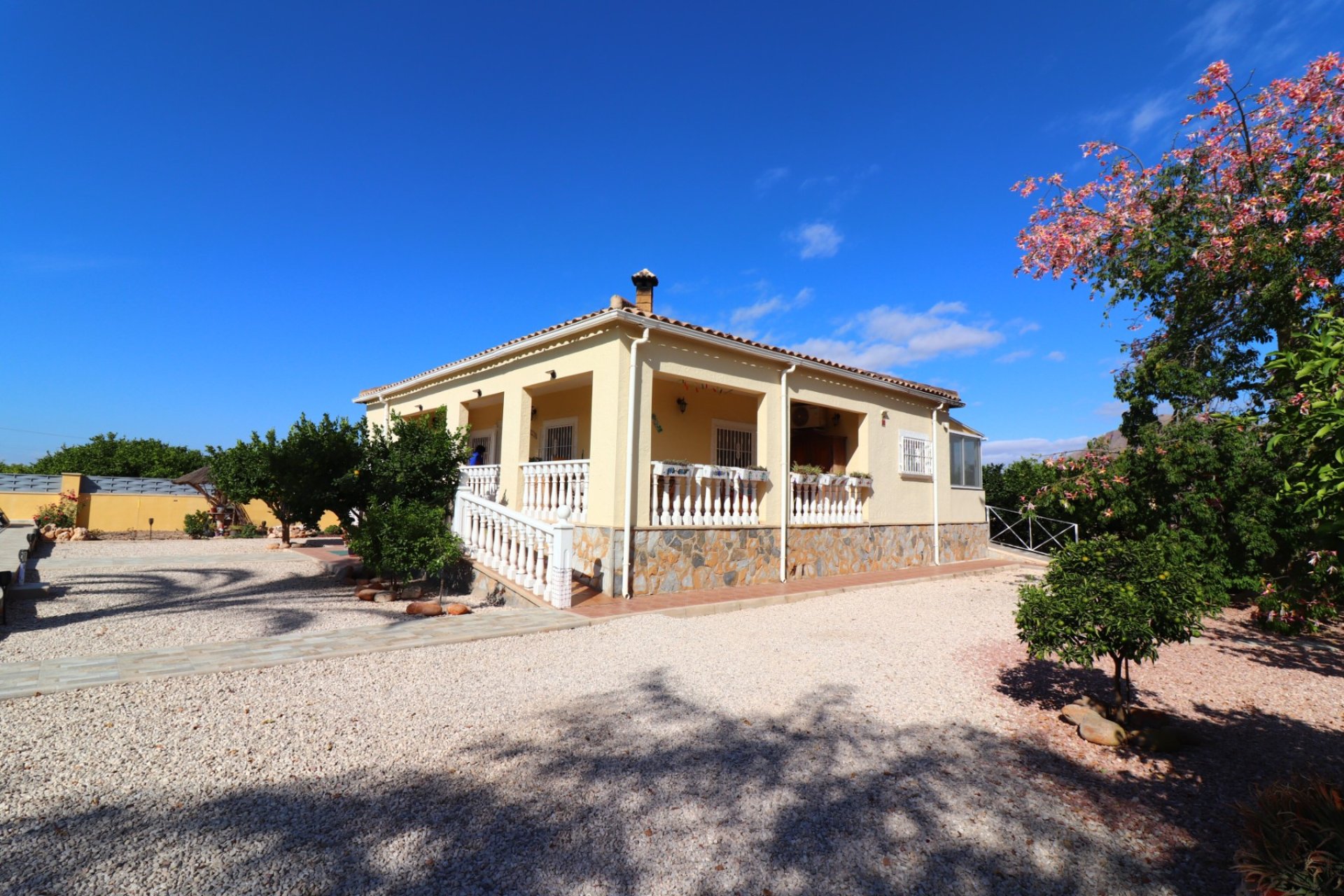 Resale - Country House -
Orihuela - La Campaneta