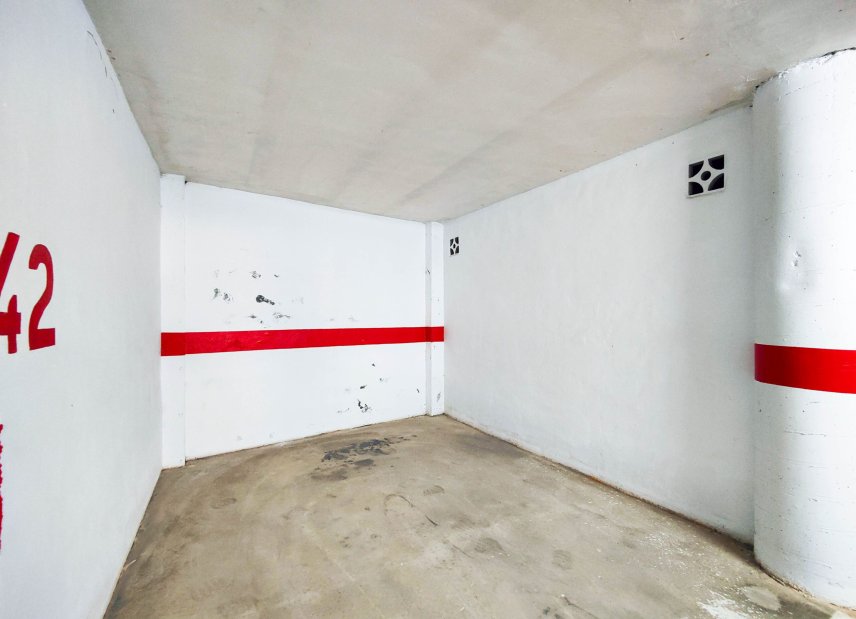 Resale - Garage -
Torrevieja - Playa del Cura