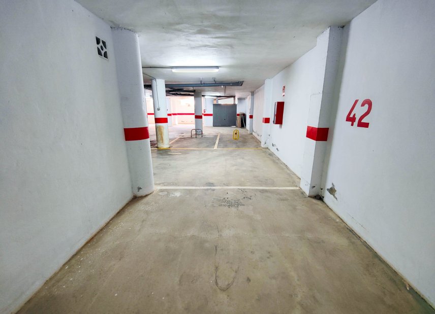 Resale - Garage -
Torrevieja - Playa del Cura