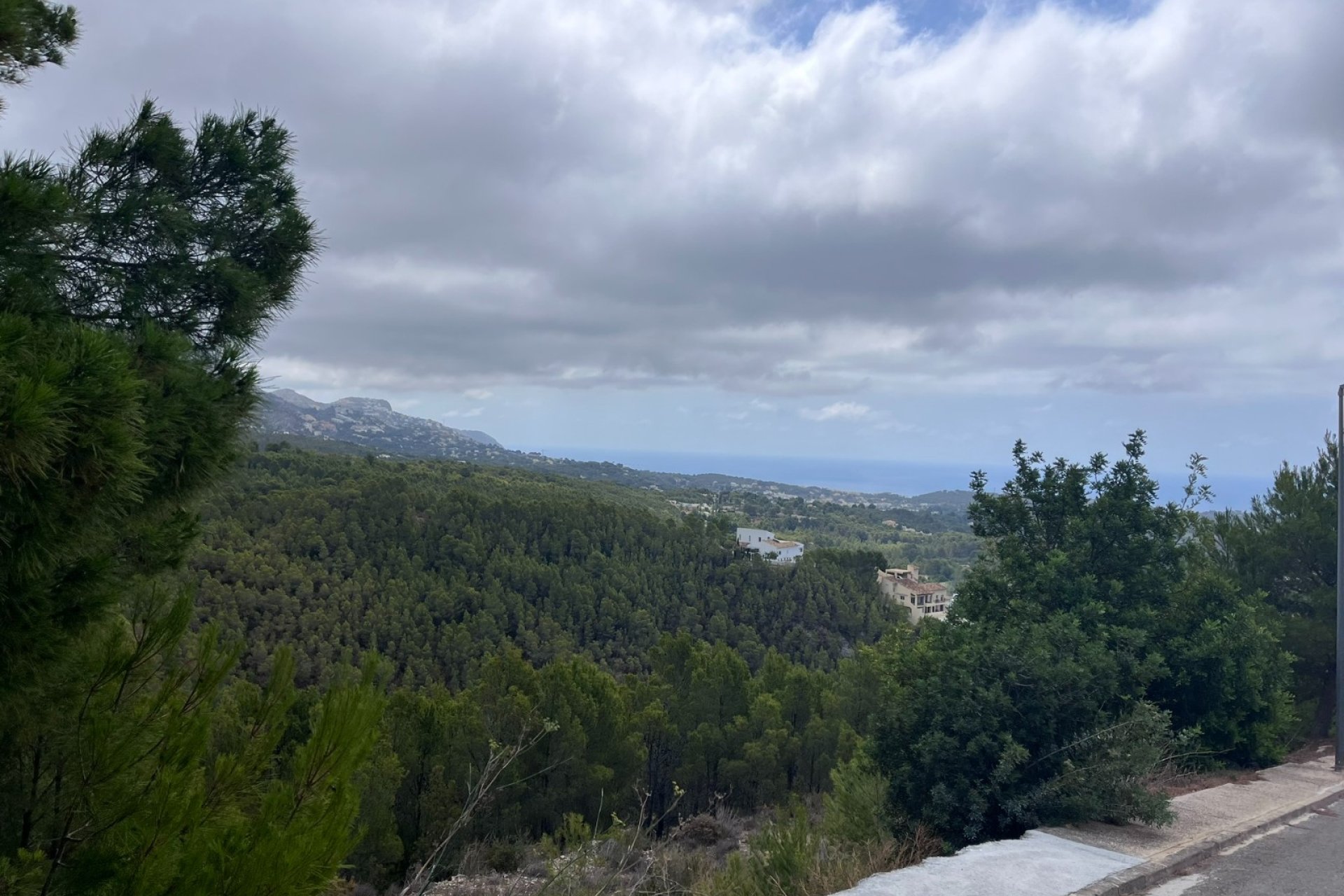 Resale - Land -
Altea - Sierra de Altea