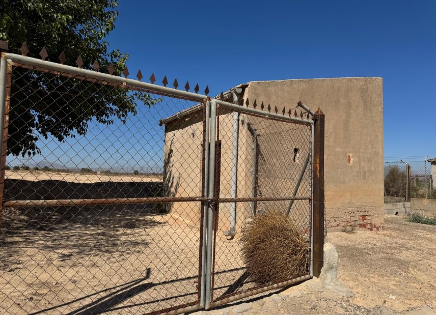 Resale - Land -
Elche - La Marina