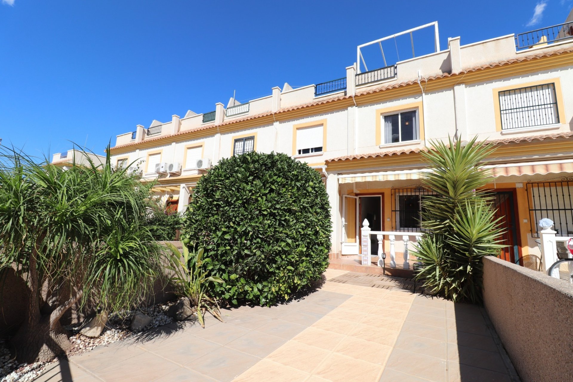 Resale - Townhouse -
Algorfa - Montemar