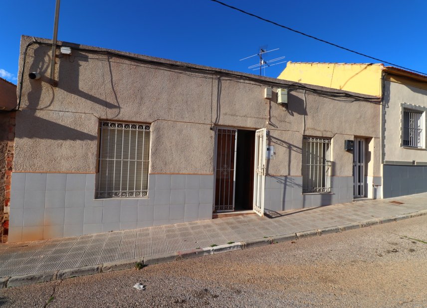 Resale - Townhouse -
Benijofar