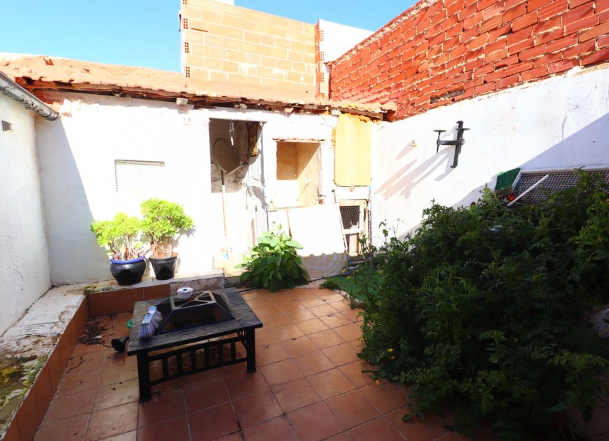 Resale - Townhouse -
Benijofar