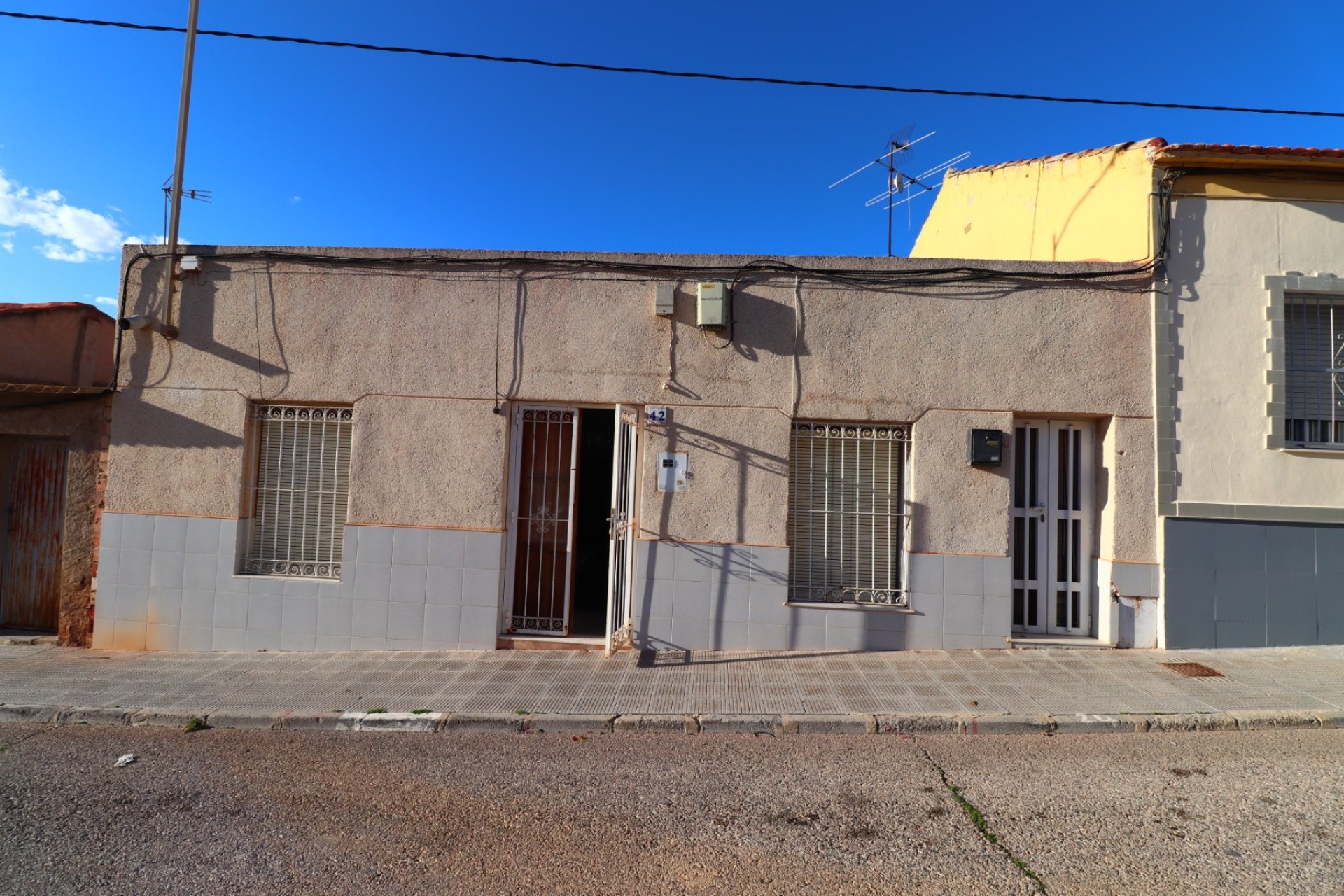 Resale - Townhouse -
Benijofar