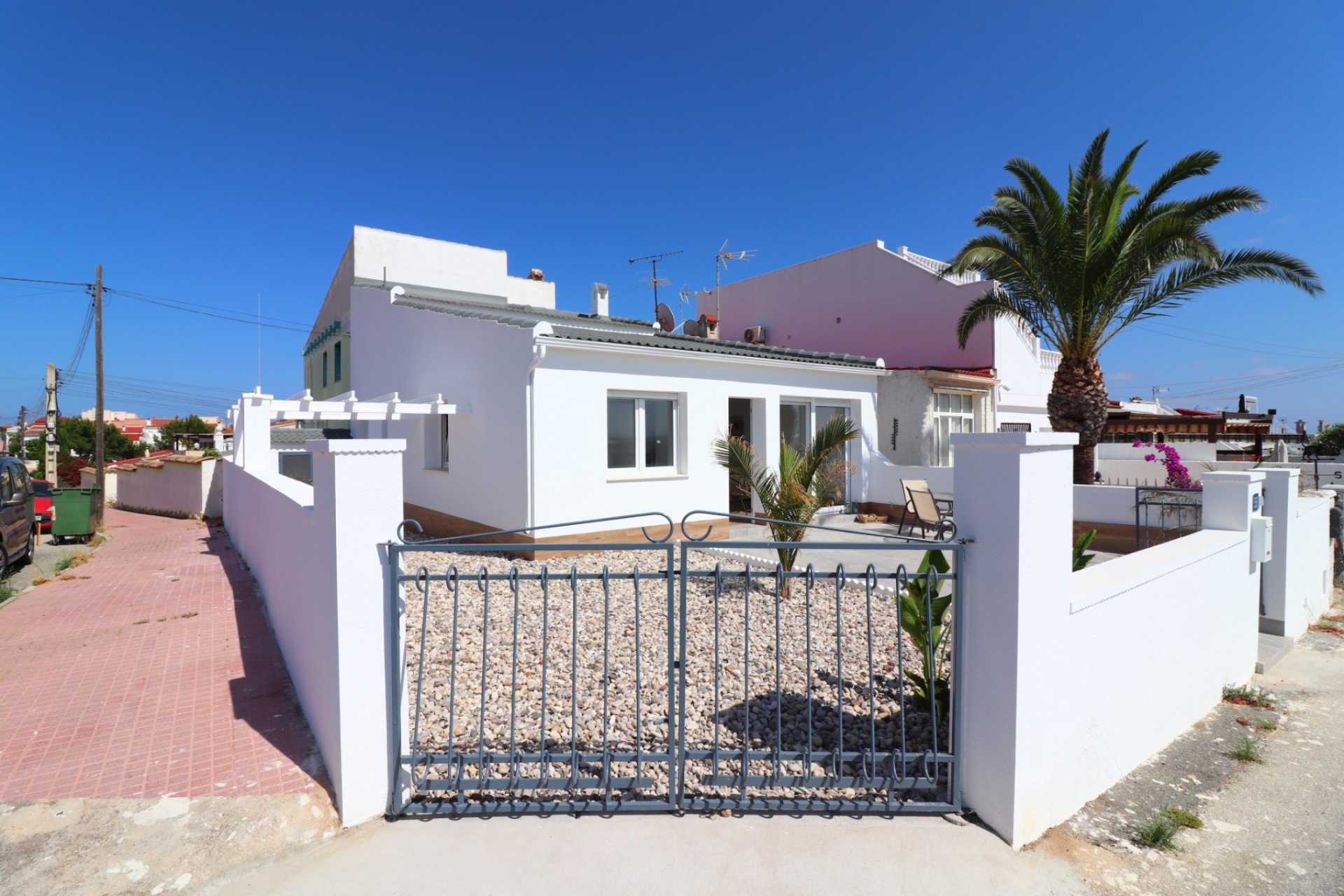 Resale - Townhouse -
Ciudad Quesada - Altos de Quesada